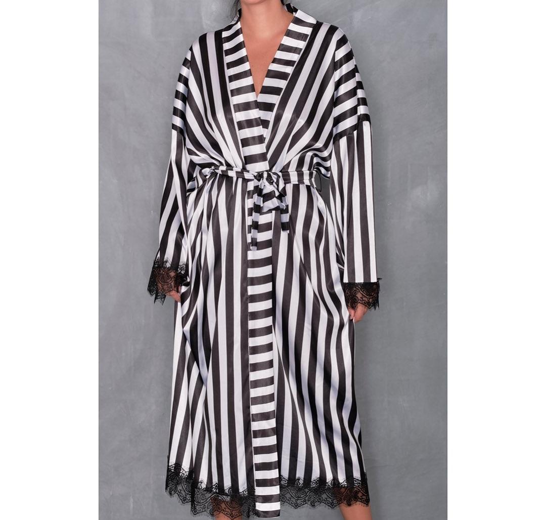 WhatsApp Image 2021 04 14 at 11.36.46 HOBRAT black and white sleepwear kimono